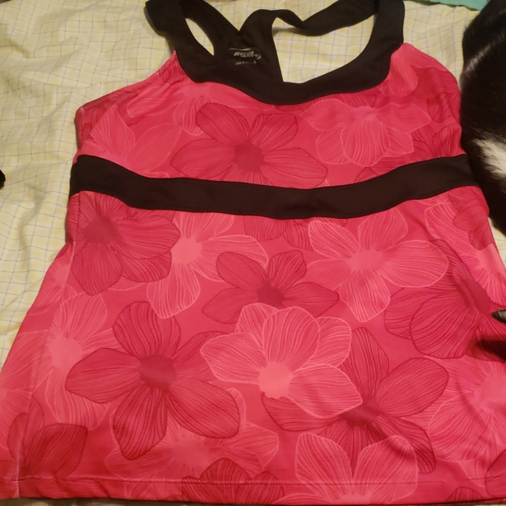 Athletic top